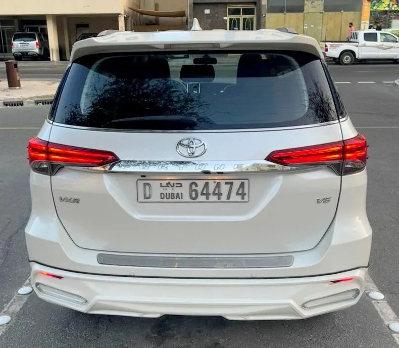 Toyota Fortuner - Image 3