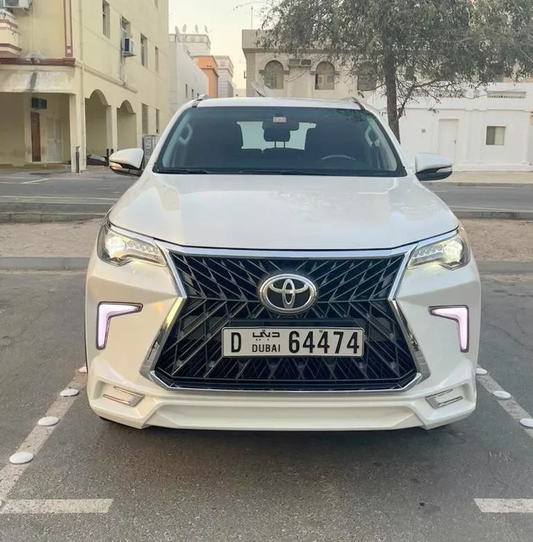 Toyota Fortuner - Image 2