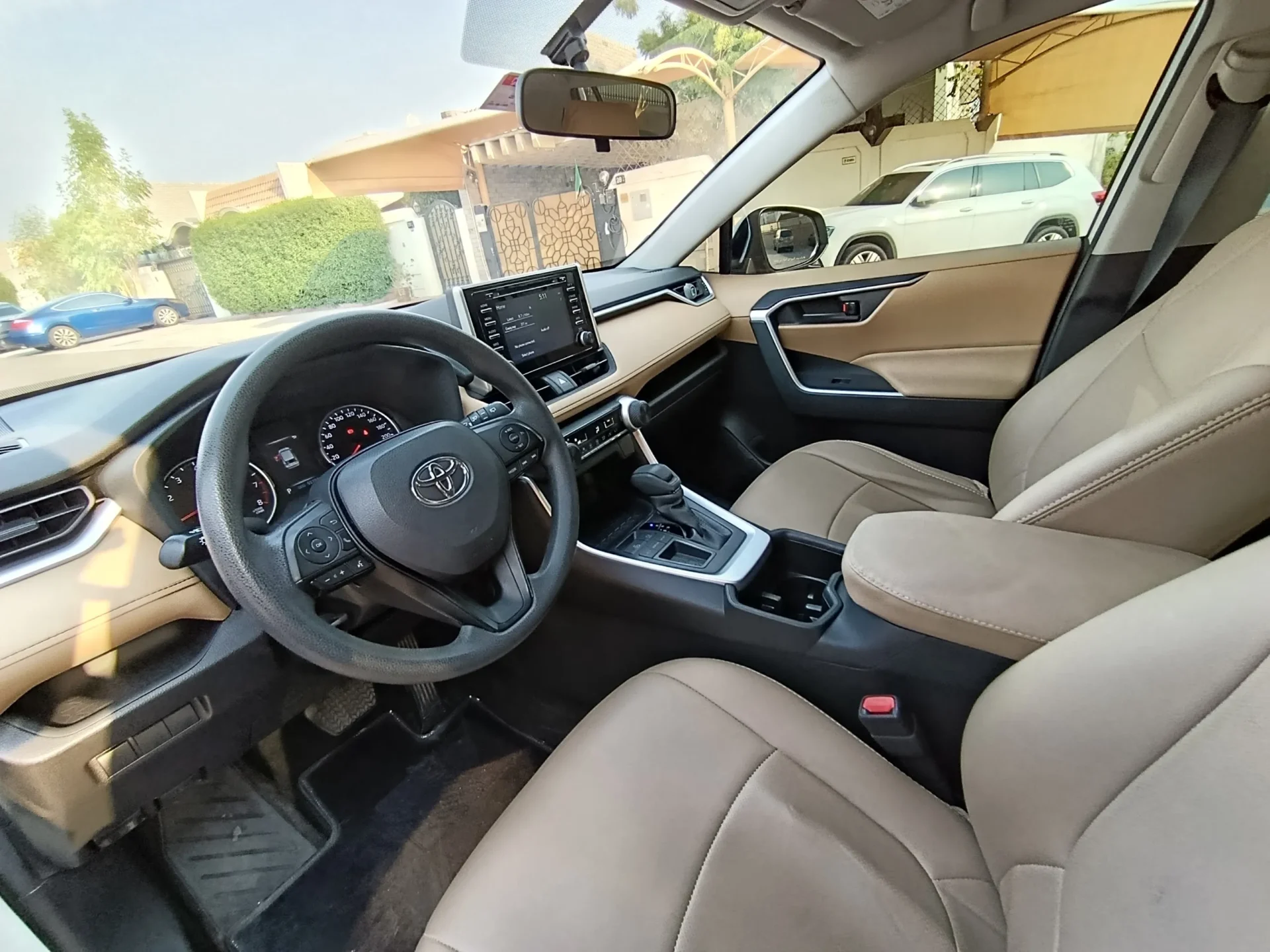 Toyota RAV4 - Image 8