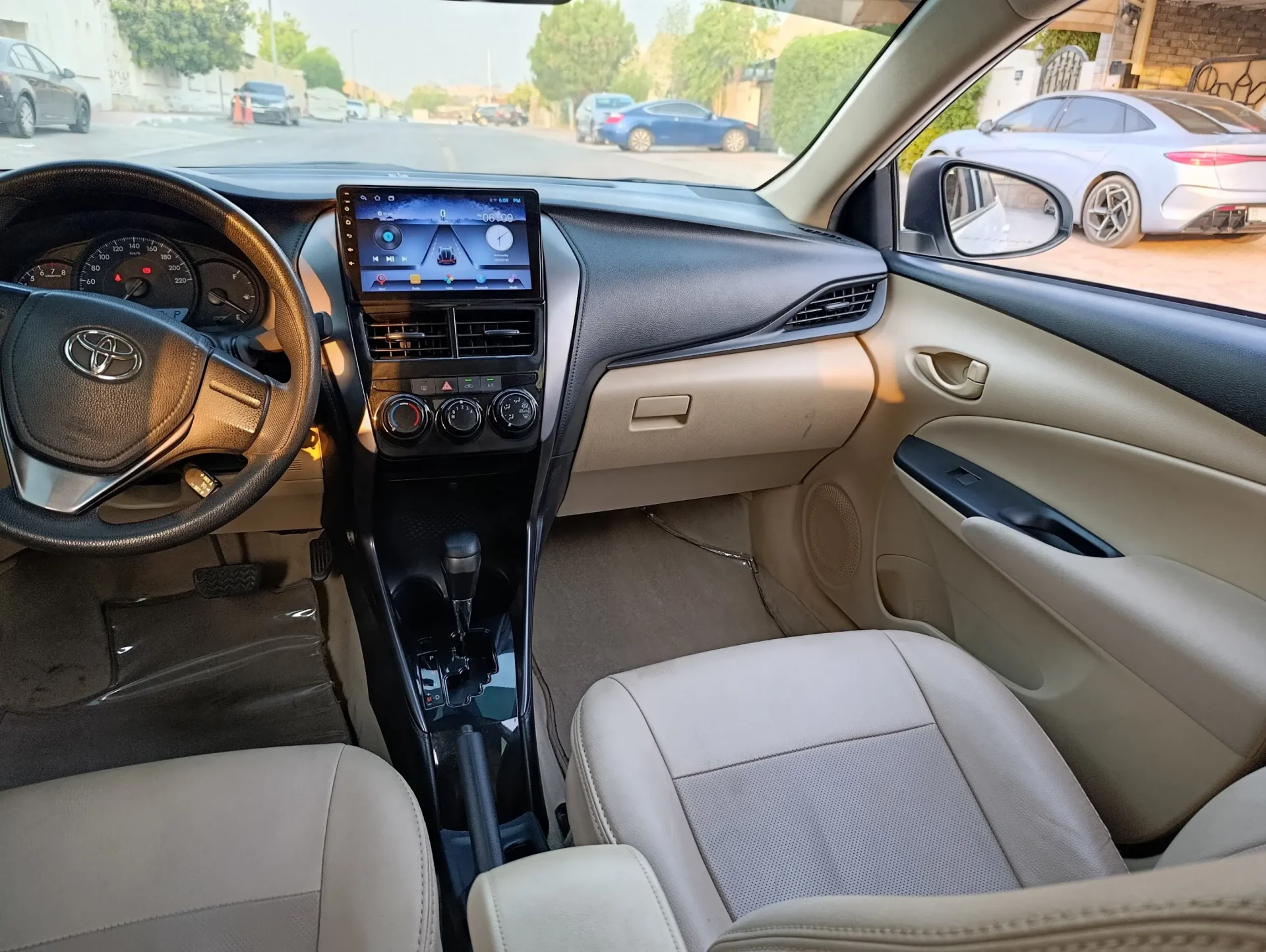 Toyota Yaris - Image 9