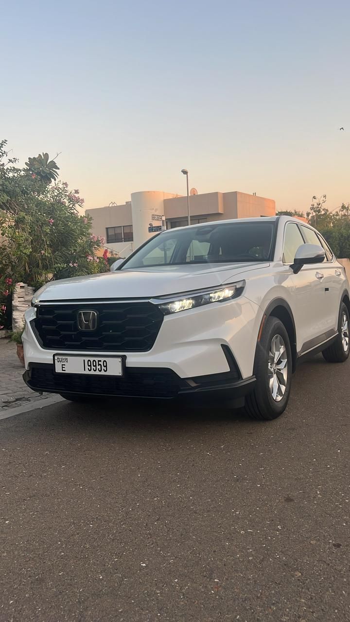 Honda CR-V 2026, 7 Seats for rent in Dubai, photo 1
