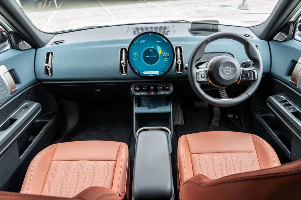 Mini Cooper Countryman for rent in Dubai, photo 1