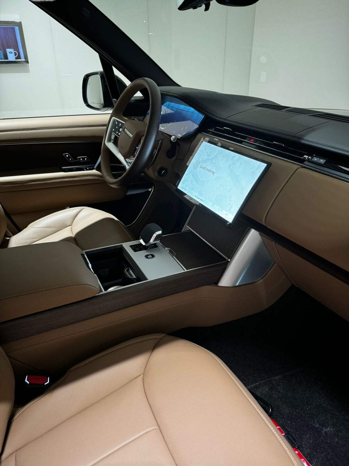 Range Rover Vogue 2024, Black for rent in Dubai, photo 5