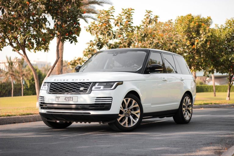 Range Rover Vogue 2022, White for rent in Dubai, photo 1
